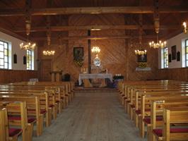 Wnętrze - Kościół filialny w Mojuszu pw. Najświętszej Maryi Panny Królowej Polski