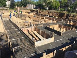 Odbudowa świątyni w Mojuszu