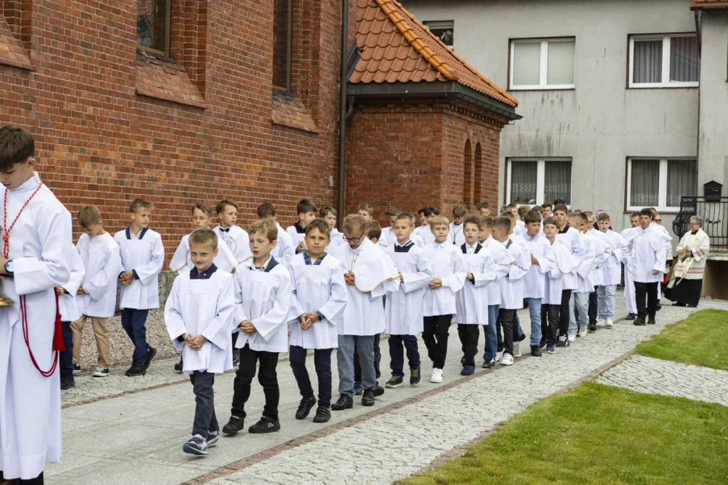 Liturgiczna Służba Ołtarza Sierakowice