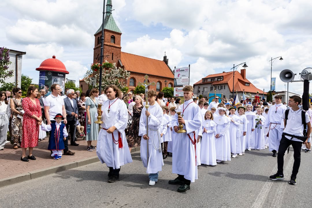 Parafia św. Jana Chrzciciela w Sierakowicach